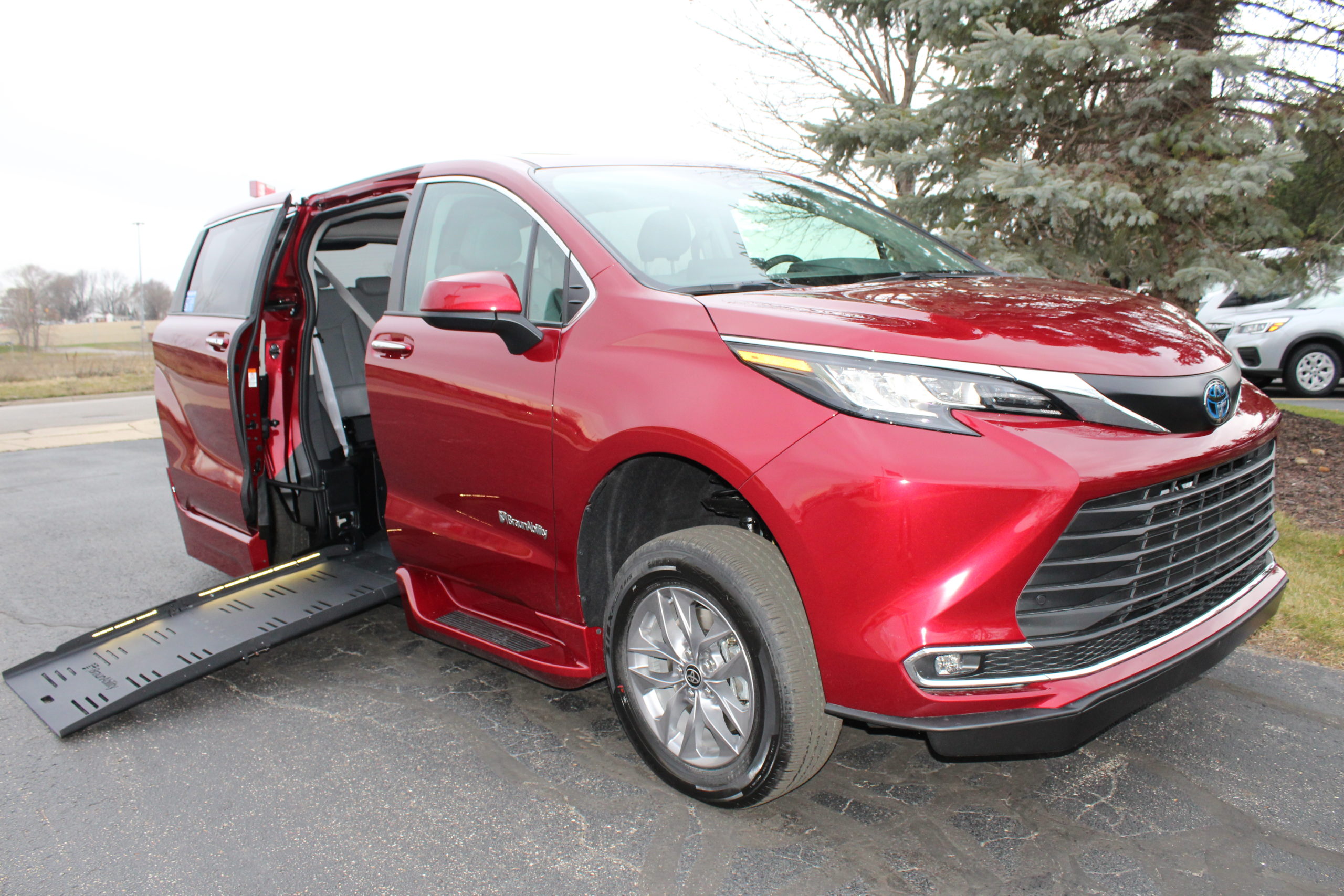 2023 Ruby Red Flare Toyota Sienna XLE with BraunAbility Power Foldout XT Conversion