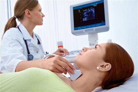 Hillary Clinton Chooses Natural Treatment for Thyroid Condition
