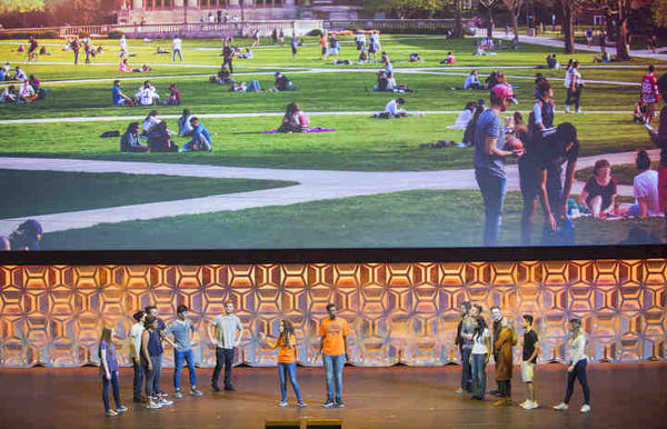 Simultaneous Events Wow Live Audiences